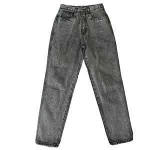 High-Rise Straight Leg Jeans in Washed Black